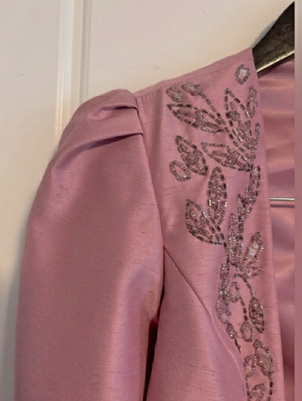 Pink elegant & Feminine Embellished Blazer jacket. SZ S. - Picture 4 of 10